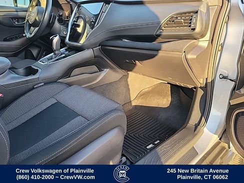 Used 2023 Subaru Outback Premium image 44