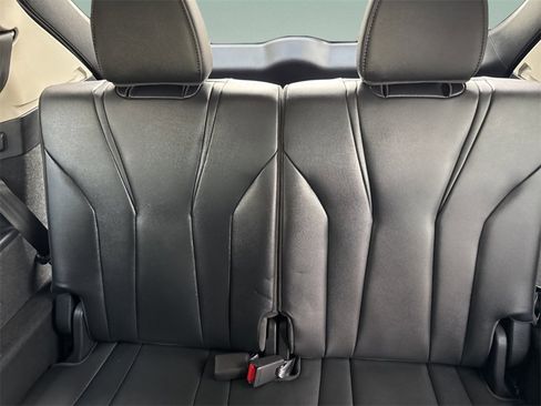 Used 2023 Acura MDX FWD image 12