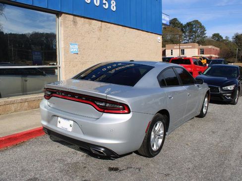 Used 2022 Dodge Charger SXT image 4