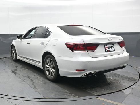 Used 2013 Lexus LS 460 AWD w/ Comfort Pkg image 8