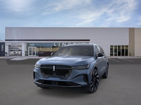 New 2026 Lincoln Nautilus Reserve image 2