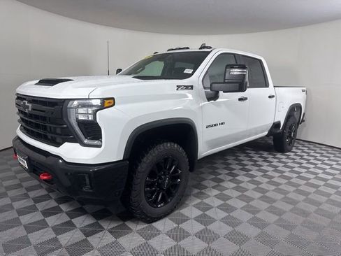 New 2026 Chevrolet Silverado 2500 LT w/ Trail Boss Package AWD/4WD image 5