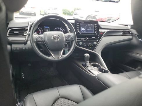 Used 2024 Toyota Camry SE FWD image 10