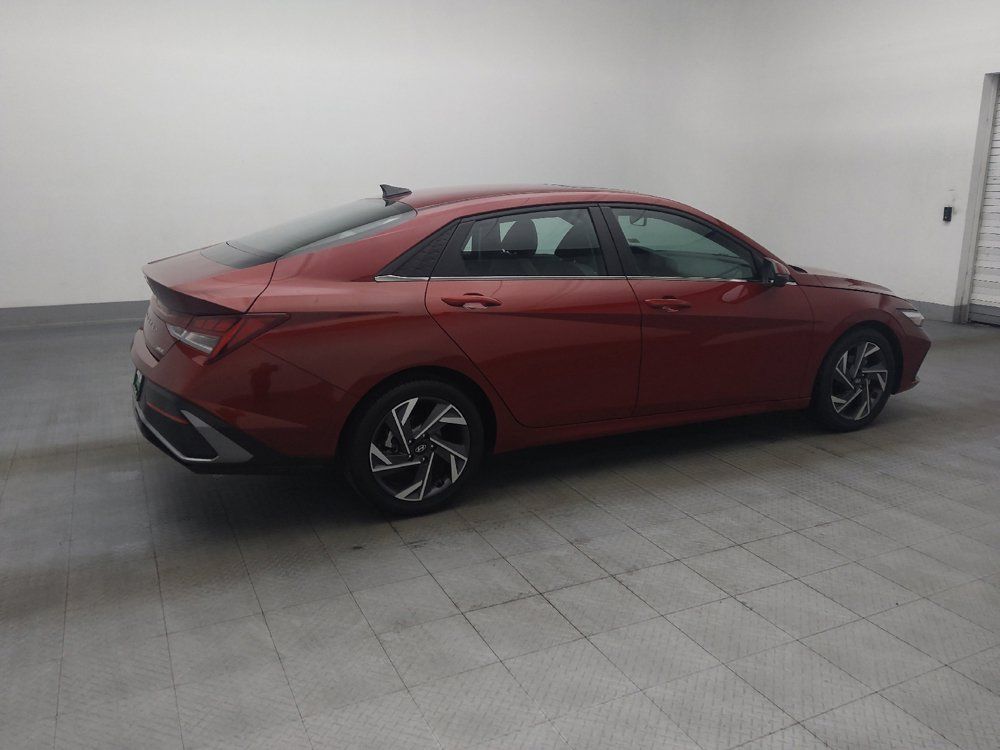 Used 2024 Hyundai Elantra Limited FWD image 10