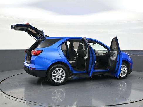 Used 2024 Chevrolet Equinox LS FWD image 29