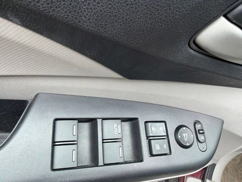 Used 2014 Honda CR-V LX image 6
