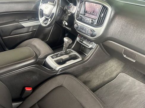 Used 2018 Chevrolet Colorado LT w/ LT Convenience Package RWD image 19