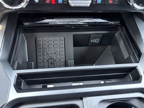 New 2026 Ford F250 Lariat w/ Black Appearance Package image 33