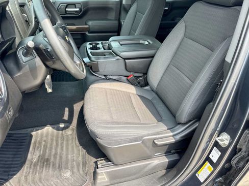 Used 2020 Chevrolet Silverado 1500 LT AWD/4WD image 15