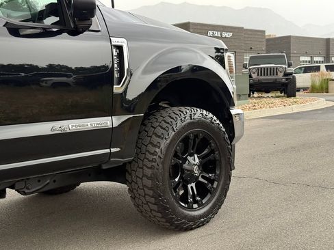 Used 2022 Ford F350 Lariat w/ Lariat Ultimate Package AWD/4WD image 7