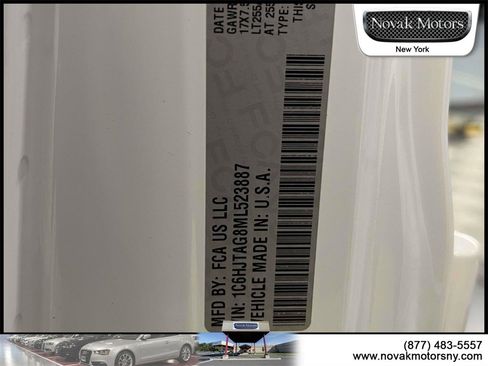 Used 2021 Jeep Gladiator Willys image 18