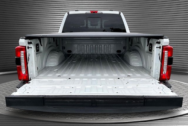 Used 2024 Ford F250 Lariat w/ Lariat Ultimate Package AWD/4WD image 7