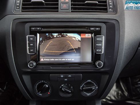 Used 2015 Volkswagen Jetta S image 19