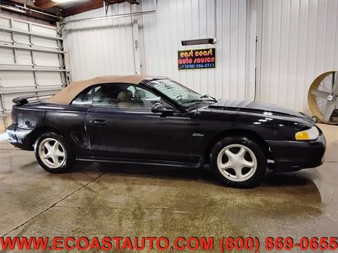 Used 1996 Ford Mustang GT RWD image 2