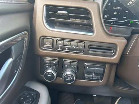 Used 2022 GMC Yukon SLT w/ SLT Luxury Package image 20