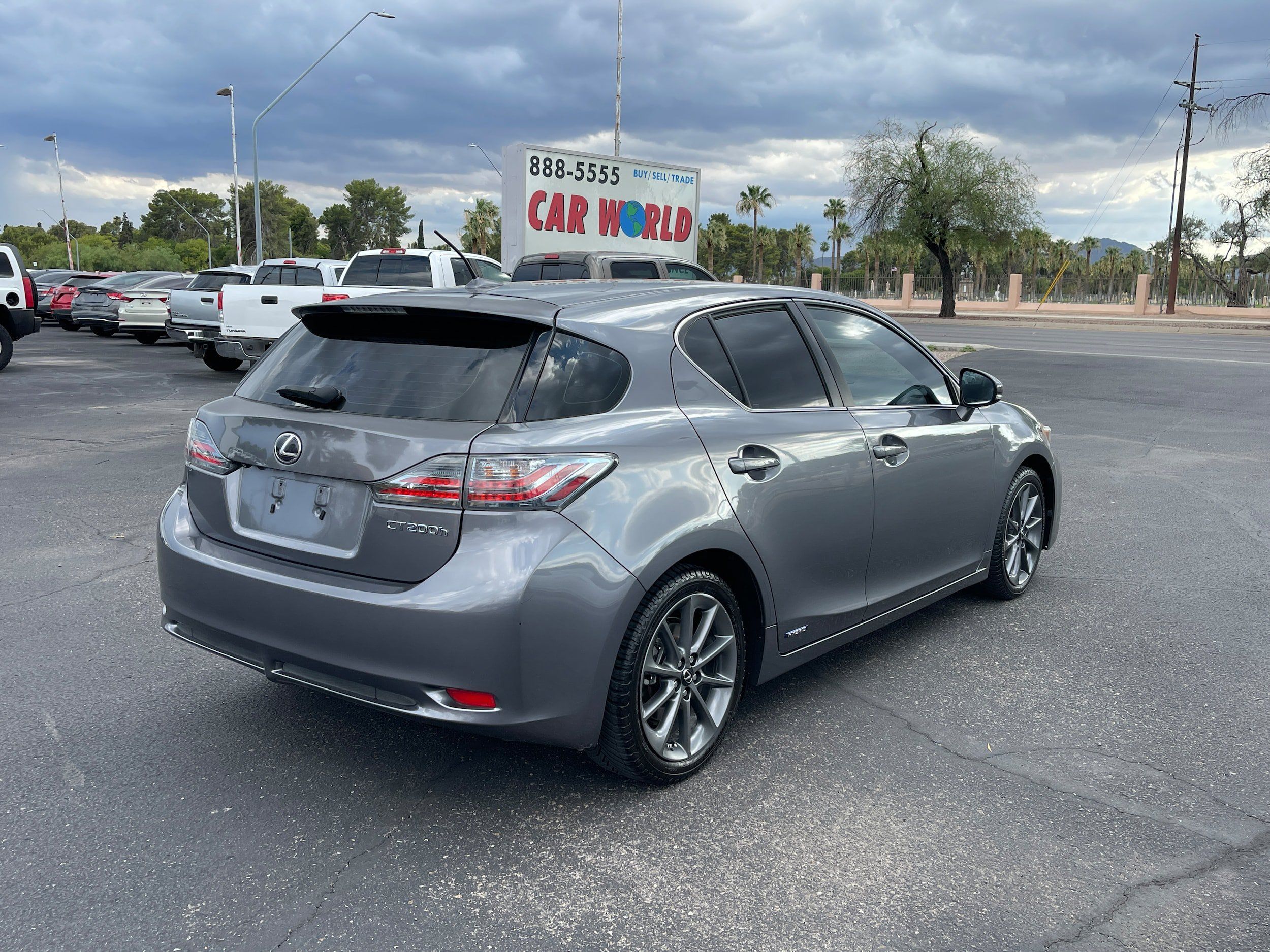 Used 2013 Lexus CT 200h w/ Premium Pkg w/Navigation FWD image 5