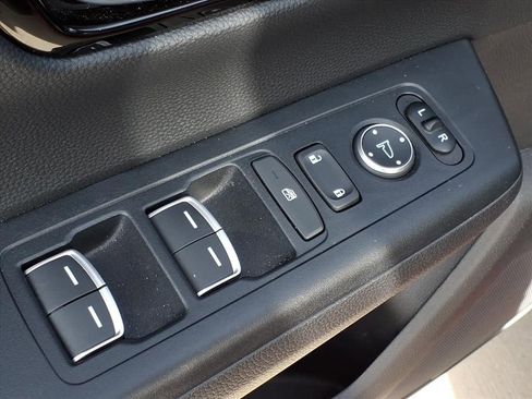 Used 2025 Honda CR-V EX-L image 25