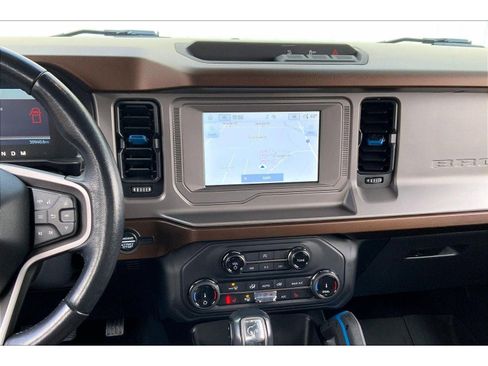 Used 2022 Ford Bronco Outer Banks image 6