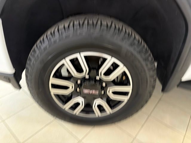 Used 2023 GMC Sierra 2500 AT4 w/ AT4 Preferred Package AWD/4WD image 31