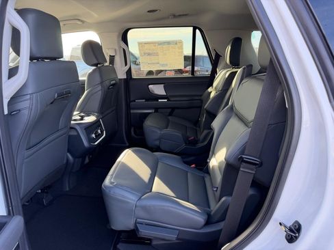 New 2026 Ford Expedition Active AWD/4WD image 11