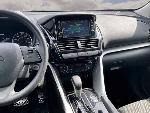 Used 2025 Mitsubishi Eclipse Cross ES AWD/4WD image 9
