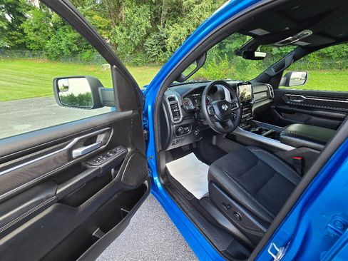 Used 2025 RAM 1500 Big Horn AWD/4WD image 11