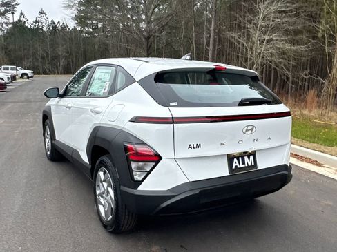 New 2026 Hyundai Kona SE image 4