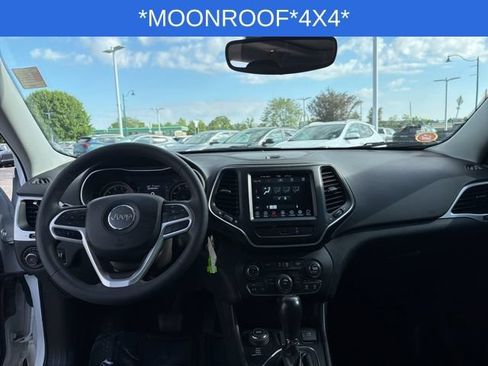 Used 2022 Jeep Cherokee Latitude w/ Sun & Sound Group AWD/4WD image 21