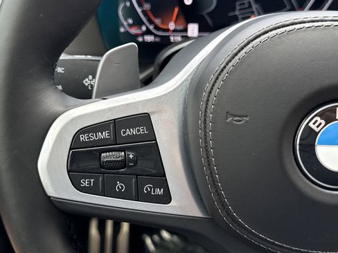 Used 2022 BMW X7 xDrive40i w/ M Sport Package image 21