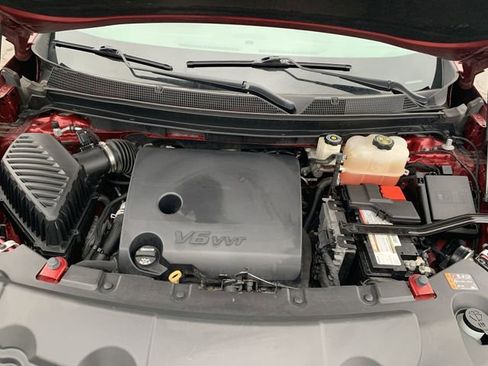 Certified 2021 Chevrolet Traverse LT image 29