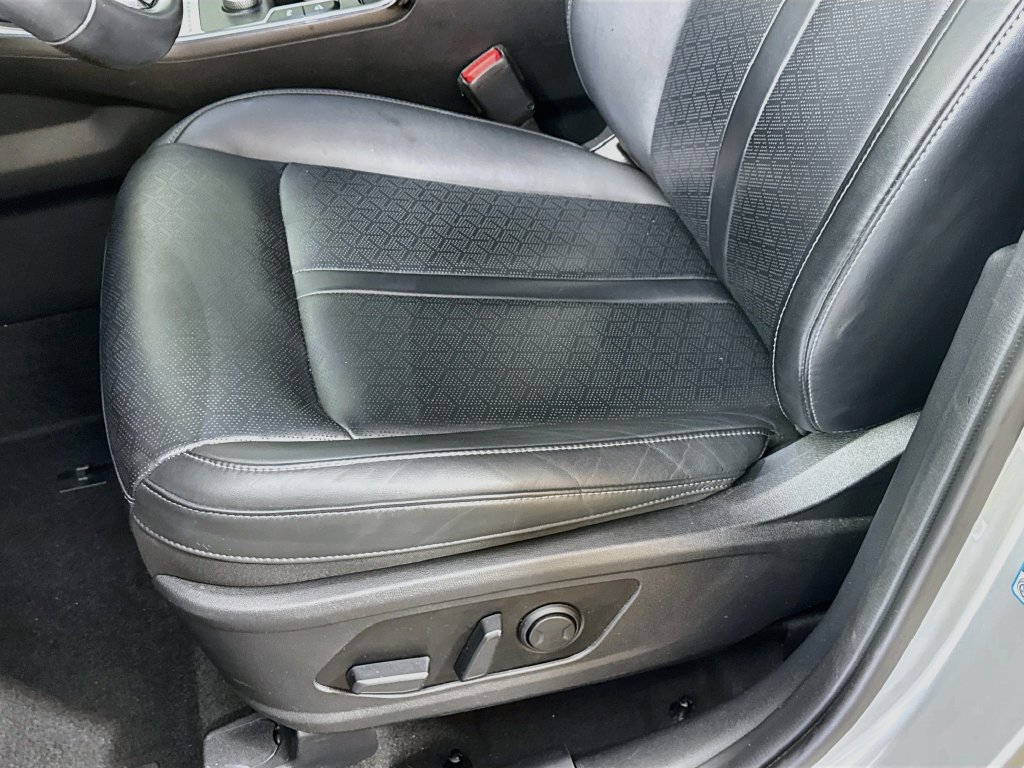 Used 2022 Kia Sorento EX w/ Panoramic Sunroof Package FWD image 23