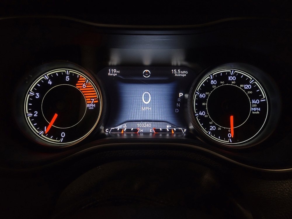Used 2019 Jeep Cherokee Limited w/ Technology Group FWD image 23