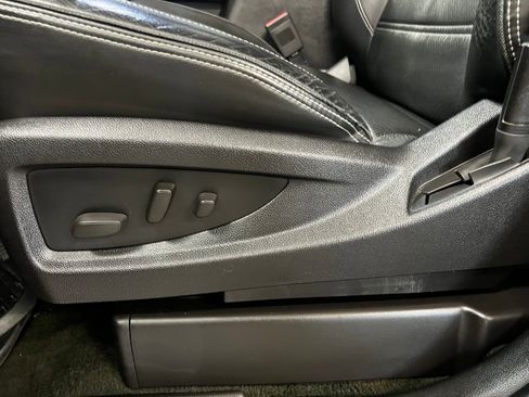 Used 2015 GMC Yukon Denali w/ Touring Package AWD/4WD image 21