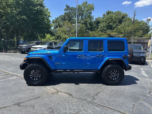 Used 2025 Jeep Wrangler Unlimited Rubicon AWD/4WD image 6