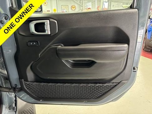 Used 2024 Jeep Gladiator Sport AWD/4WD image 38