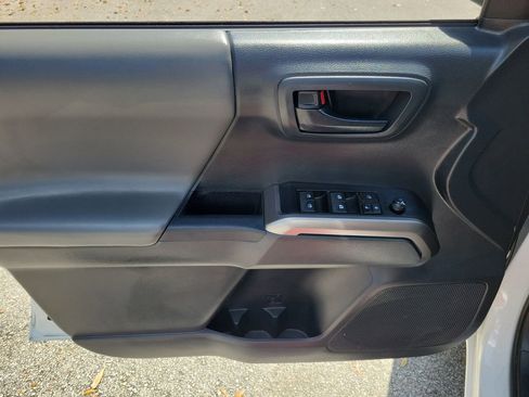 Used 2023 Toyota Tacoma SR5 RWD image 13