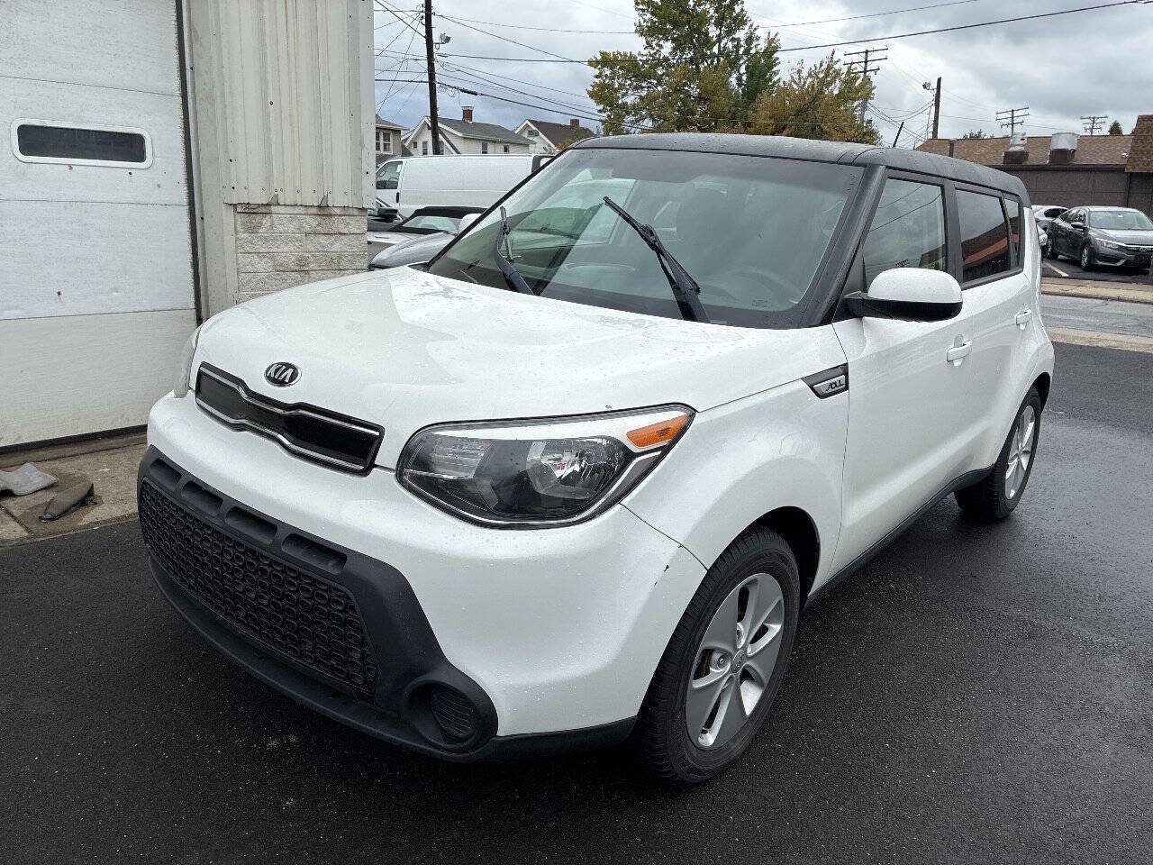Used 2016 Kia Soul FWD image 1