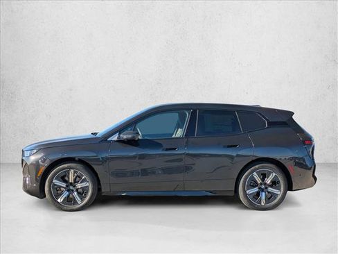 New 2026 BMW iX xDrive45 image 5