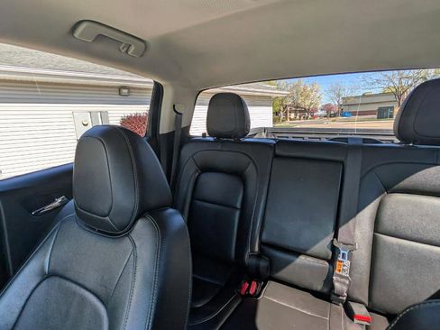 Used 2015 GMC Canyon SLT w/ Driver Alert Package image 22