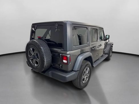 Used 2018 Jeep Wrangler Unlimited Sport S AWD/4WD image 10