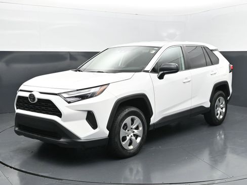 Used 2023 Toyota RAV4 LE FWD image 1