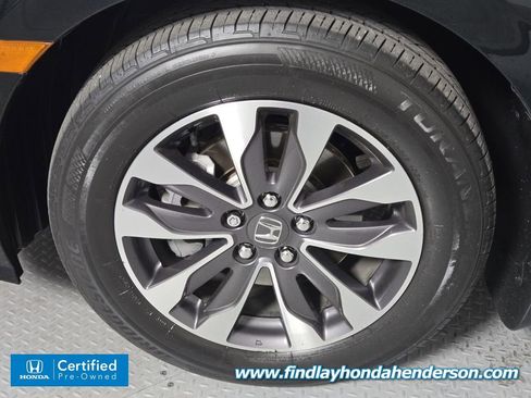 Certified 2024 Honda Odyssey EX-L image 9