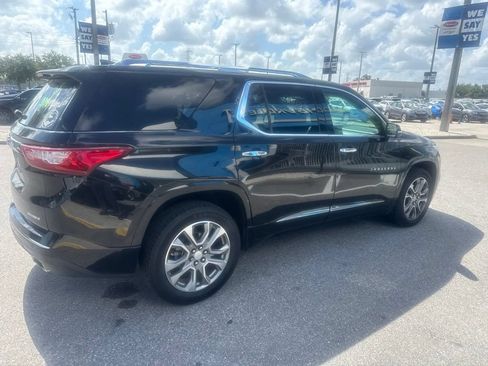 Used 2020 Chevrolet Traverse Premier FWD image 5