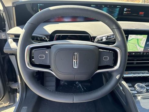 New 2026 Lincoln Nautilus Reserve image 14