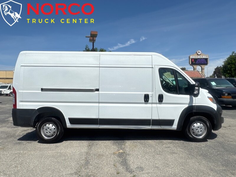 Used 2023 RAM ProMaster 2500 FWD image 1