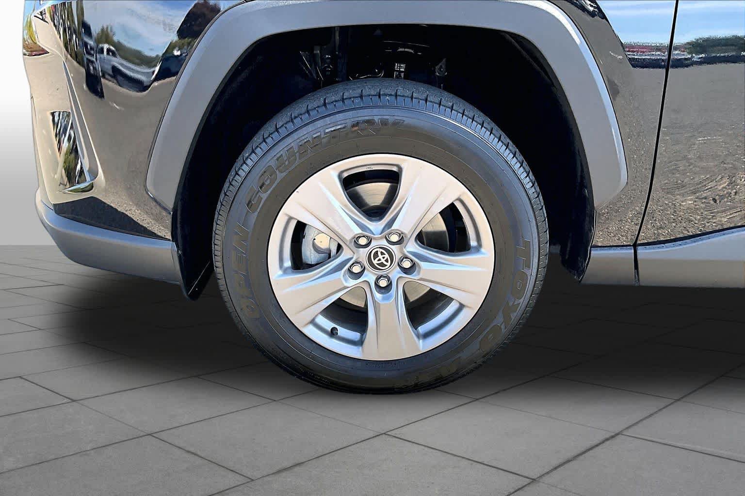 Certified 2024 Toyota RAV4 LE AWD/4WD image 10