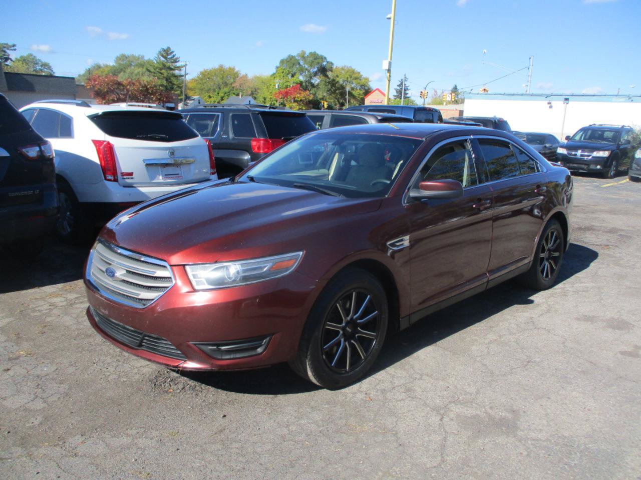 Used 2016 Ford Taurus SEL AWD/4WD image 3