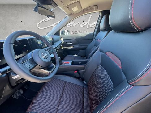 New 2026 Nissan Kicks SR image 19