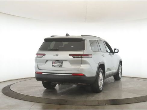 Used 2024 Jeep Grand Cherokee L Laredo w/ Luxury Tech Group I image 7