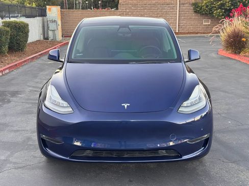 Used 2021 Tesla Model Y Long Range AWD/4WD image 9